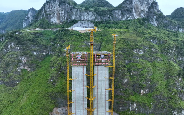 ?塔立山河！徐工塔機(jī)挑戰(zhàn)“世界之最”