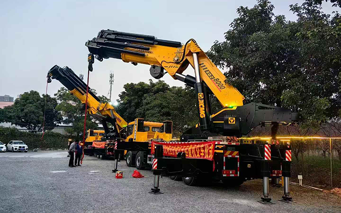 徐工折疊臂起重機(jī)批量交付東南助力橋梁建設(shè)